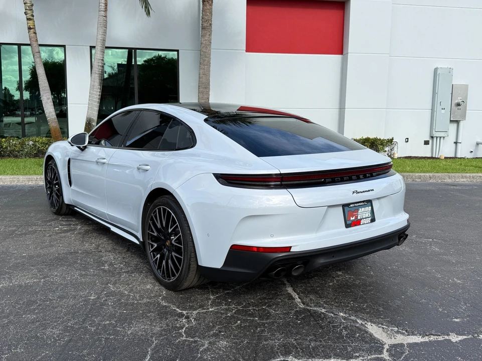 2024 Porsche 976 Panamera - Image 16 of 31
