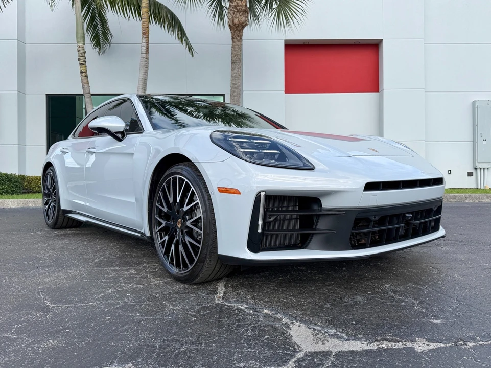 2024 Porsche 976 Panamera - Image 6 of 31