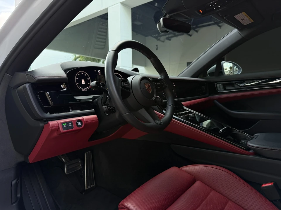 2024 Porsche 976 Panamera - Image 25 of 31