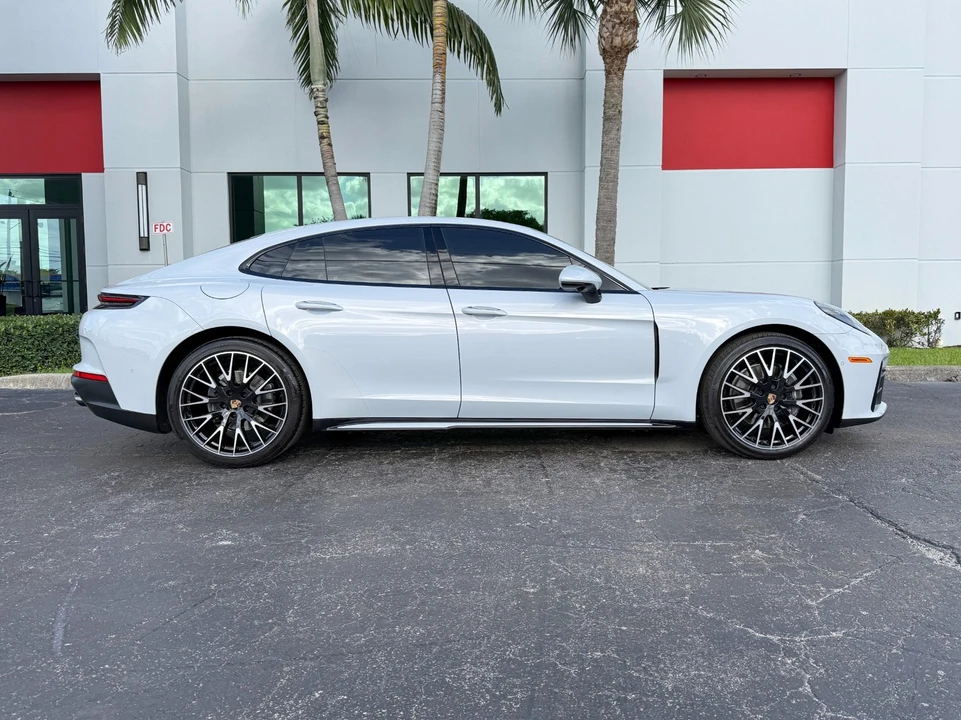 2024 Porsche 976 Panamera - Image 2 of 31