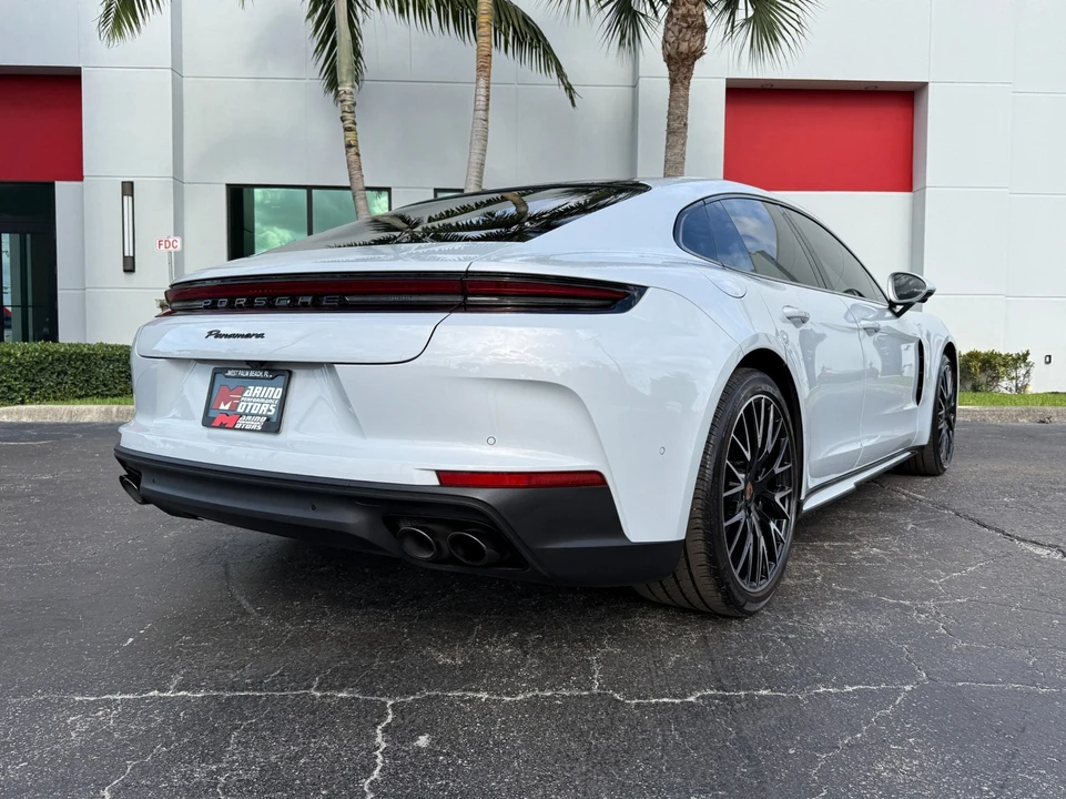 2024 Porsche 976 Panamera - Image 19 of 31