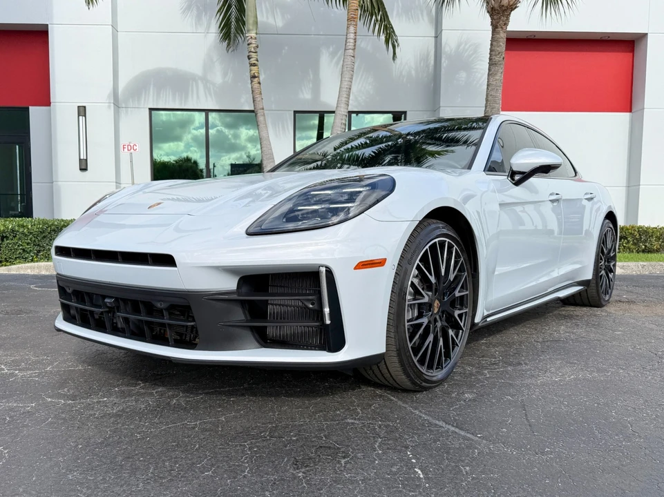 2024 Porsche 976 Panamera - Image 10 of 31