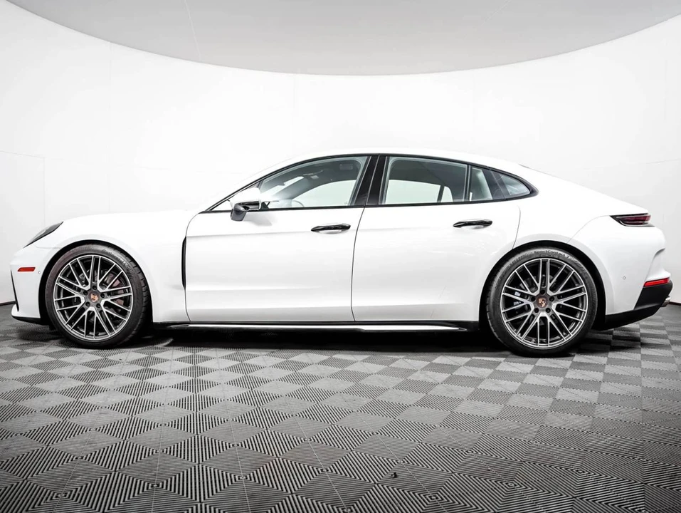 2024 Porsche 976 Panamera - Image 2 of 5