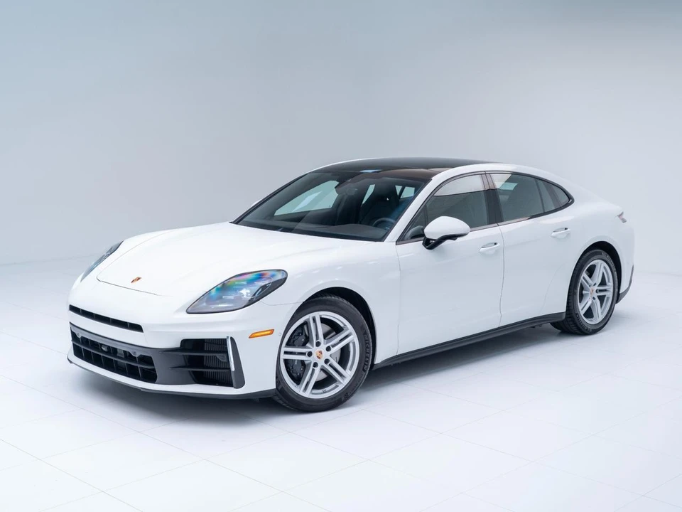 2024 Porsche 976 Panamera - Image 2 of 31