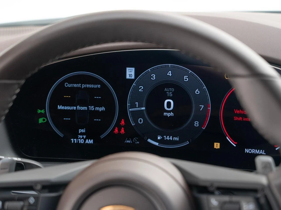2024 Porsche 976 Panamera - Image 31 of 31