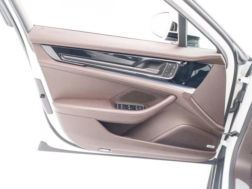 2024 Porsche 976 Panamera - Image 21 of 31