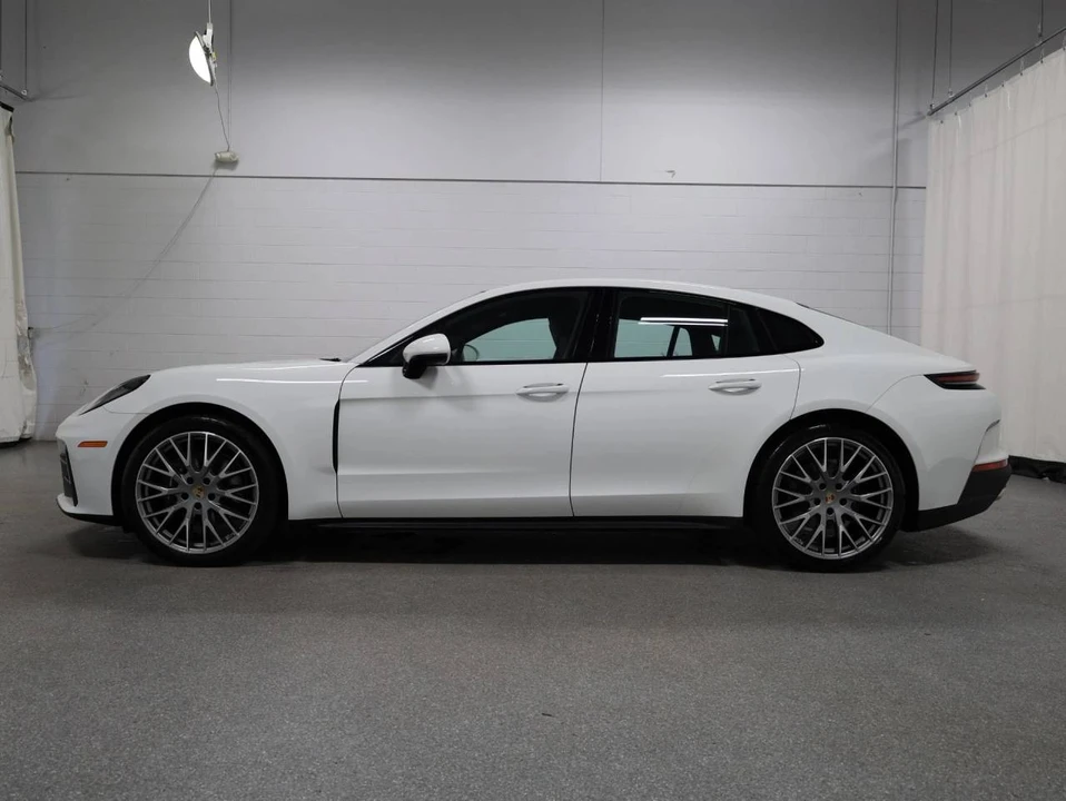2024 Porsche 976 Panamera - Image 2 of 5