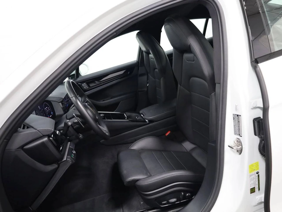 2024 Porsche 976 Panamera - Image 5 of 5