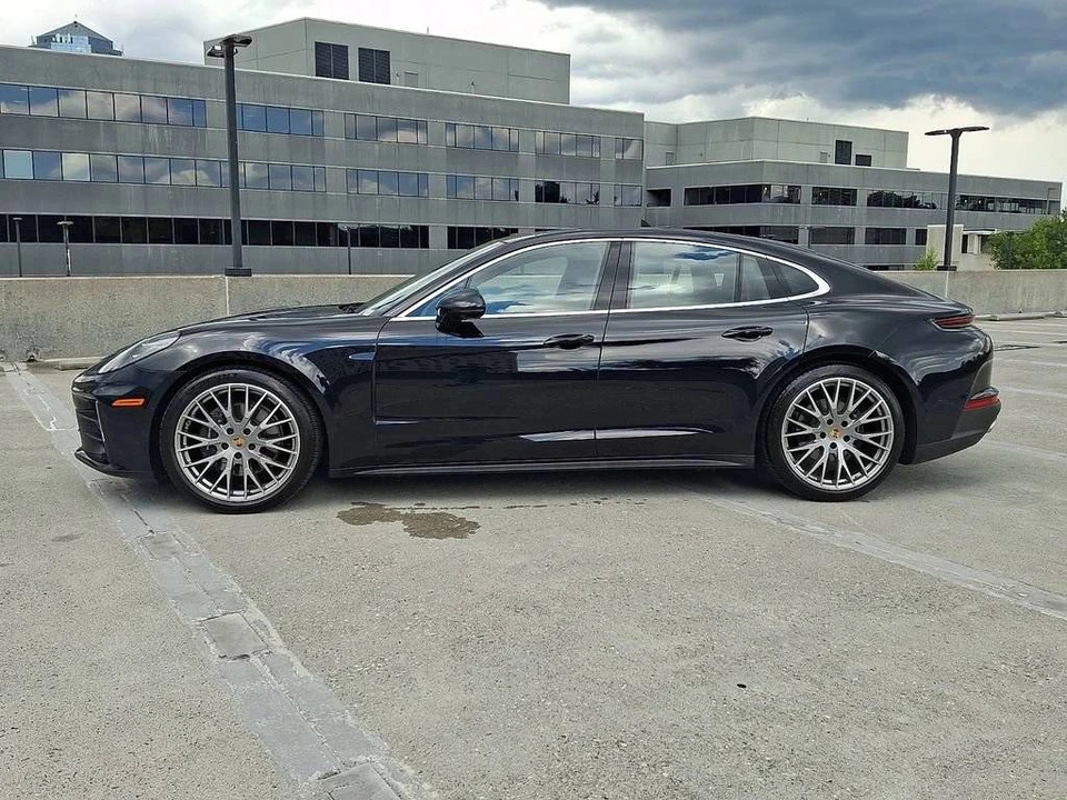 2024 Porsche 976 Panamera - Image 2 of 5
