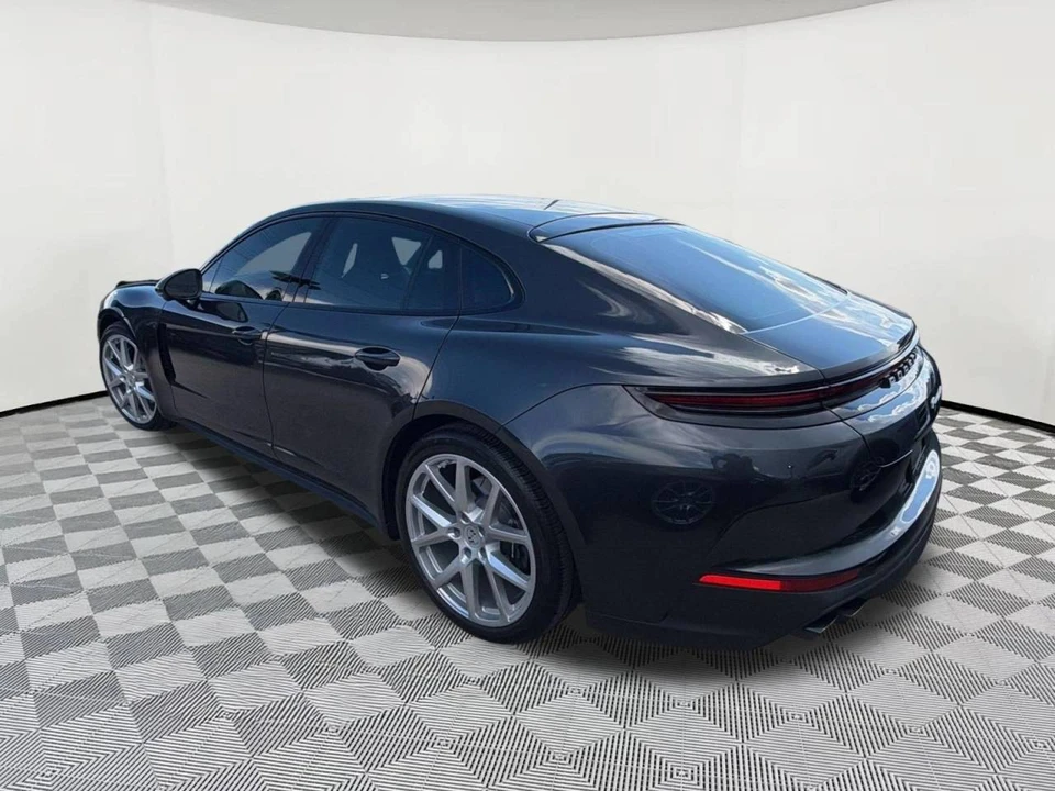 2024 Porsche 976 Panamera - Image 3 of 5