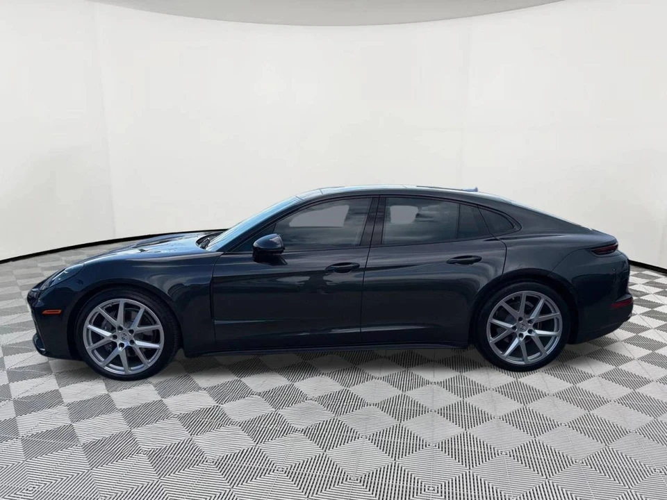 2024 Porsche 976 Panamera - Image 2 of 5