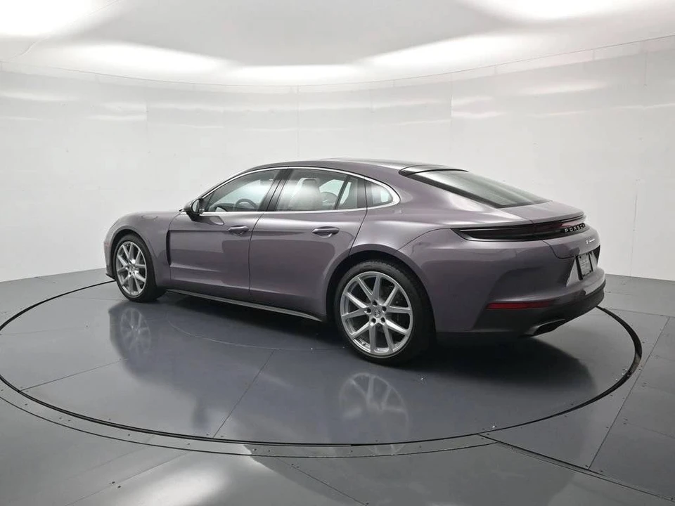 2024 Porsche 976 Panamera - Image 3 of 5
