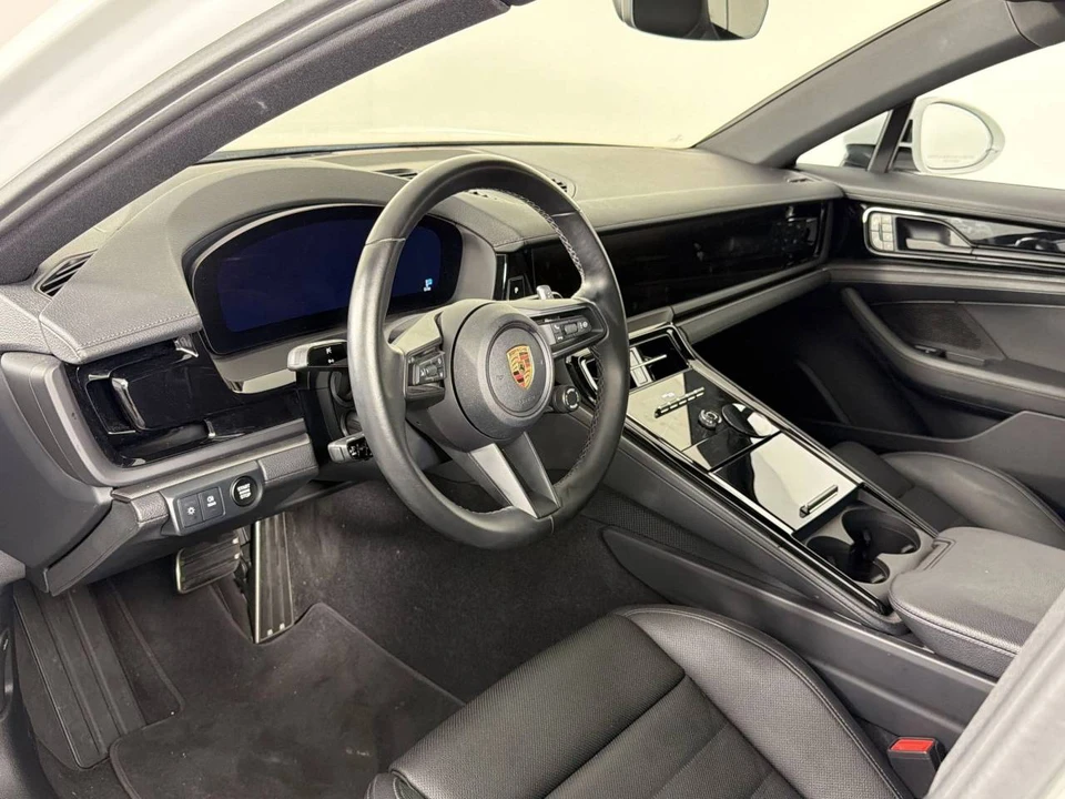 2024 Porsche 976 Panamera - Image 4 of 5