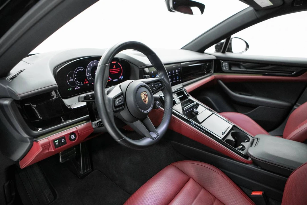 2024 Porsche 976 Panamera - Image 4 of 5