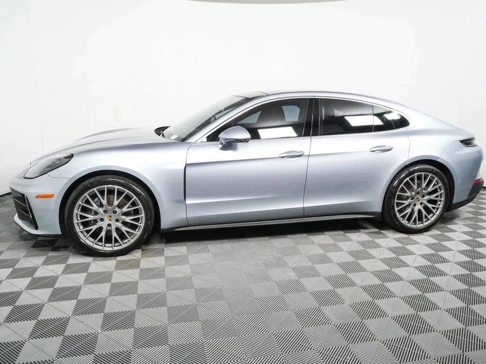 2024 Porsche 976 Panamera - Image 2 of 5