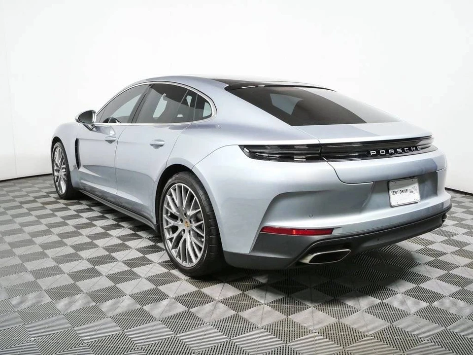 2024 Porsche 976 Panamera - Image 3 of 5