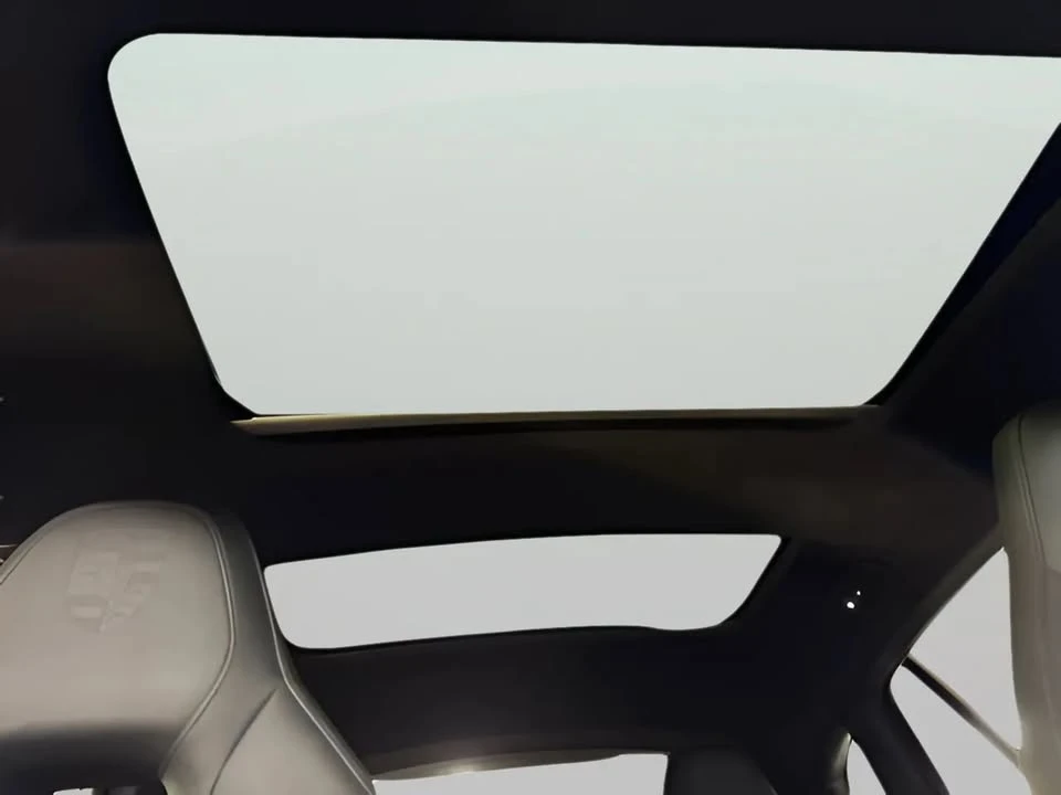 2024 Porsche 976 Panamera - Image 16 of 18