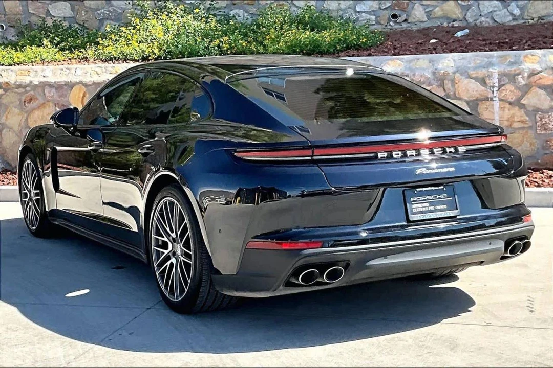 2024 Porsche 976 Panamera - Image 3 of 4