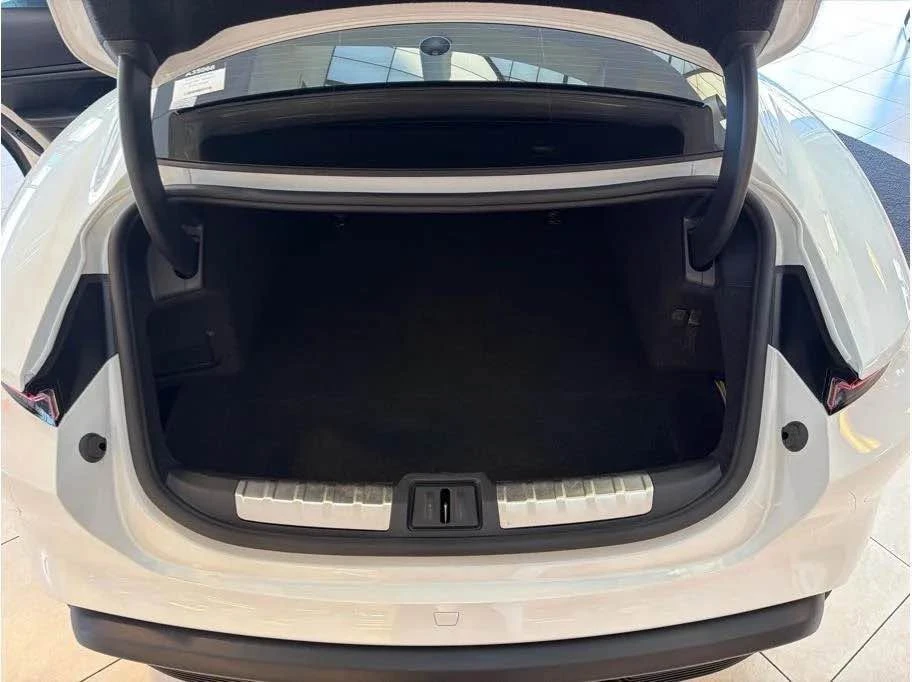 2024 Porsche Taycan 4S - Image 18 of 20