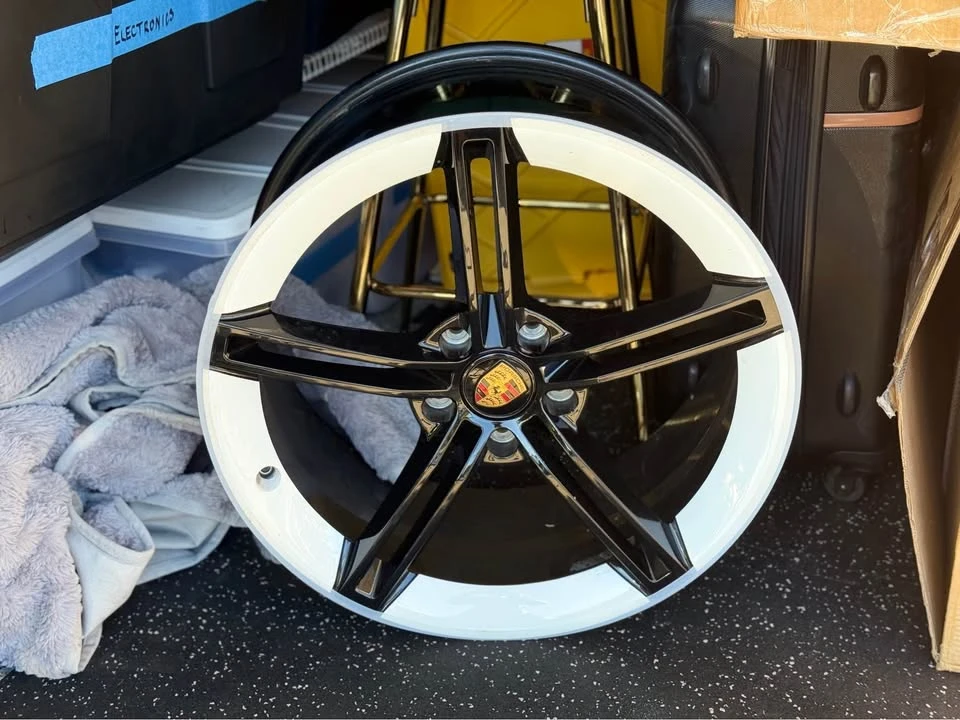 2024 Porsche Taycan - Image 3 of 4
