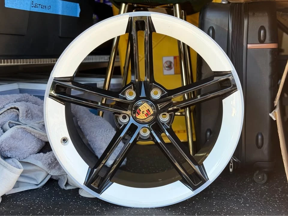 2024 Porsche Taycan - Image 2 of 4
