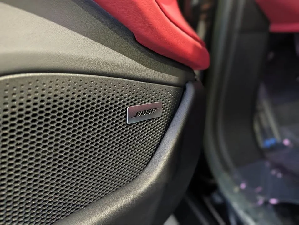 2024 Porsche Taycan - Image 11 of 15