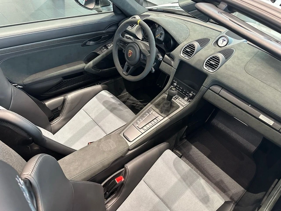 2024 Porsche 718 Boxster Spyder RS - Image 9 of 12
