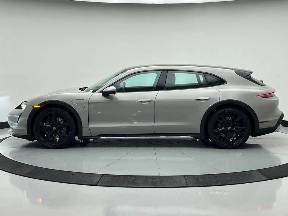 2024 Porsche Taycan Cross Turismo - Image 2 of 4