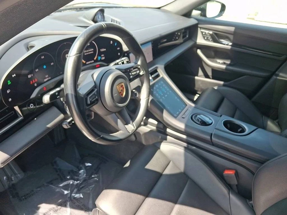 2024 Porsche Taycan Cross Turismo - Image 4 of 4