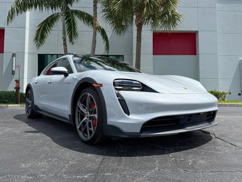 2024 Porsche Taycan 4S - Image 4 of 21
