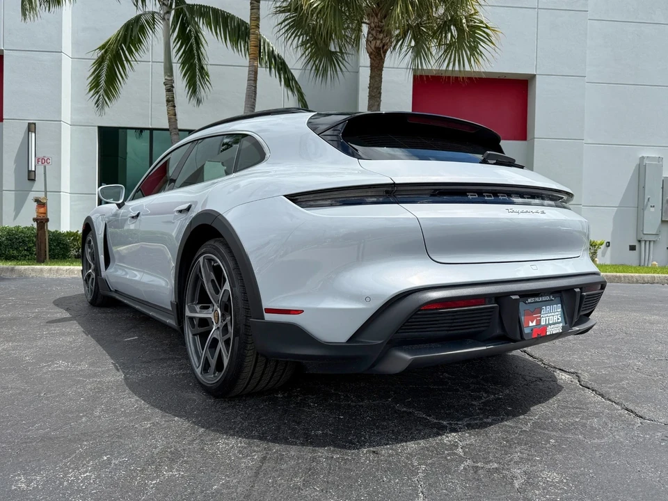 2024 Porsche Taycan 4S - Image 9 of 21