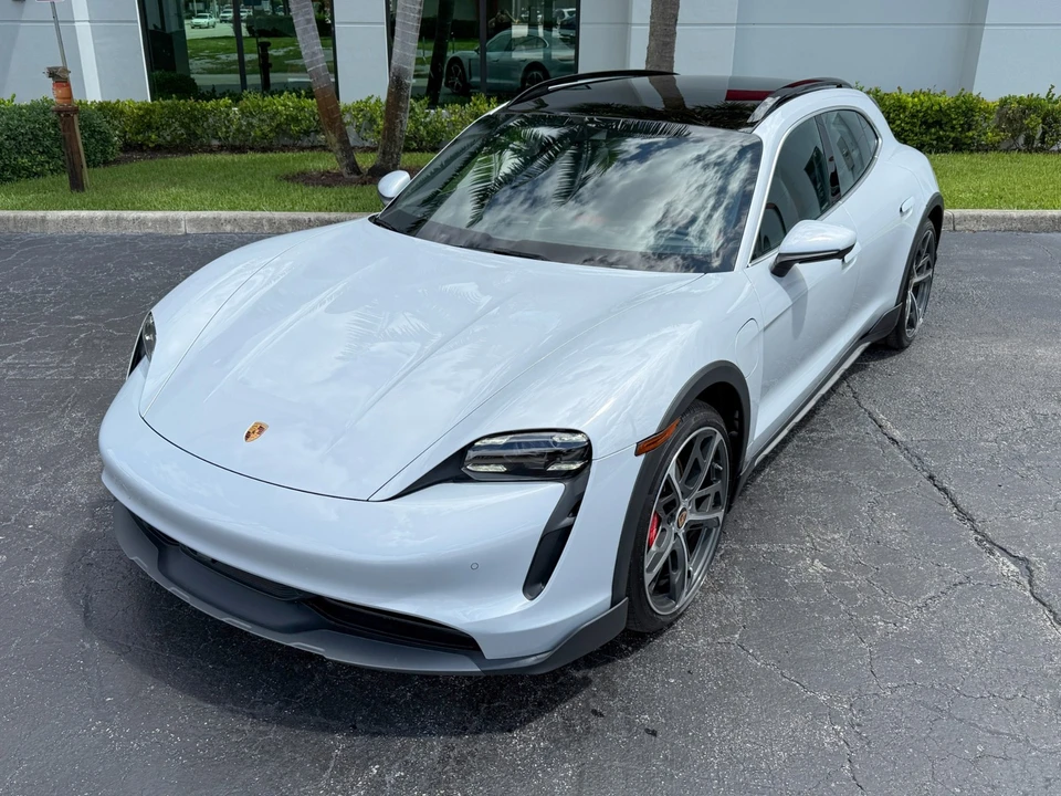 2024 Porsche Taycan 4S - Image 13 of 21
