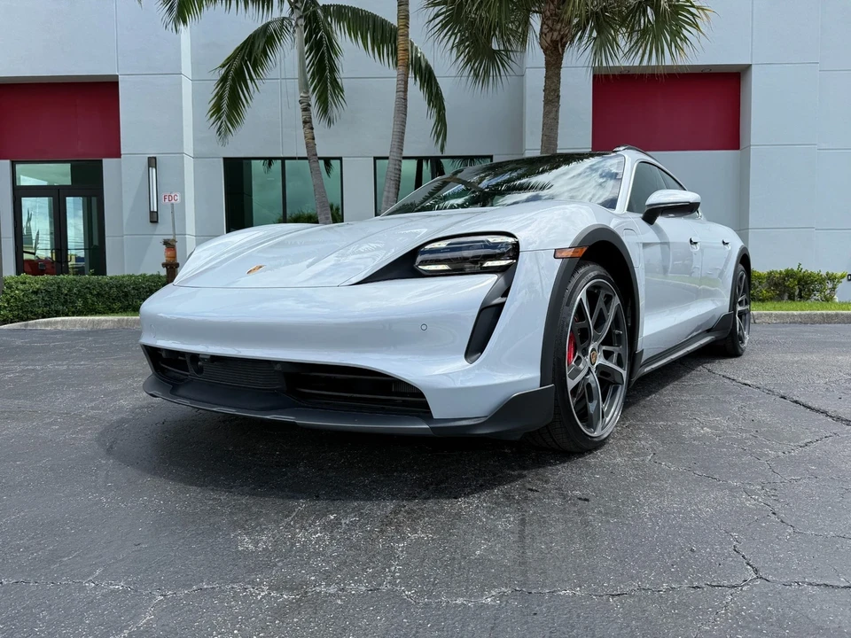 2024 Porsche Taycan 4S - Image 6 of 21