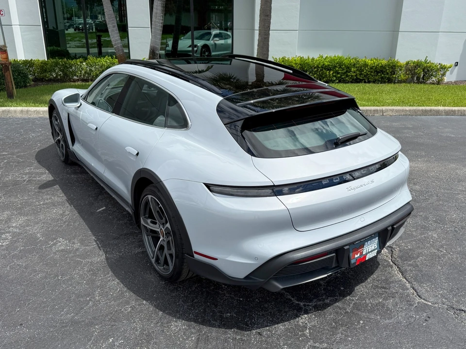 2024 Porsche Taycan 4S - Image 14 of 21