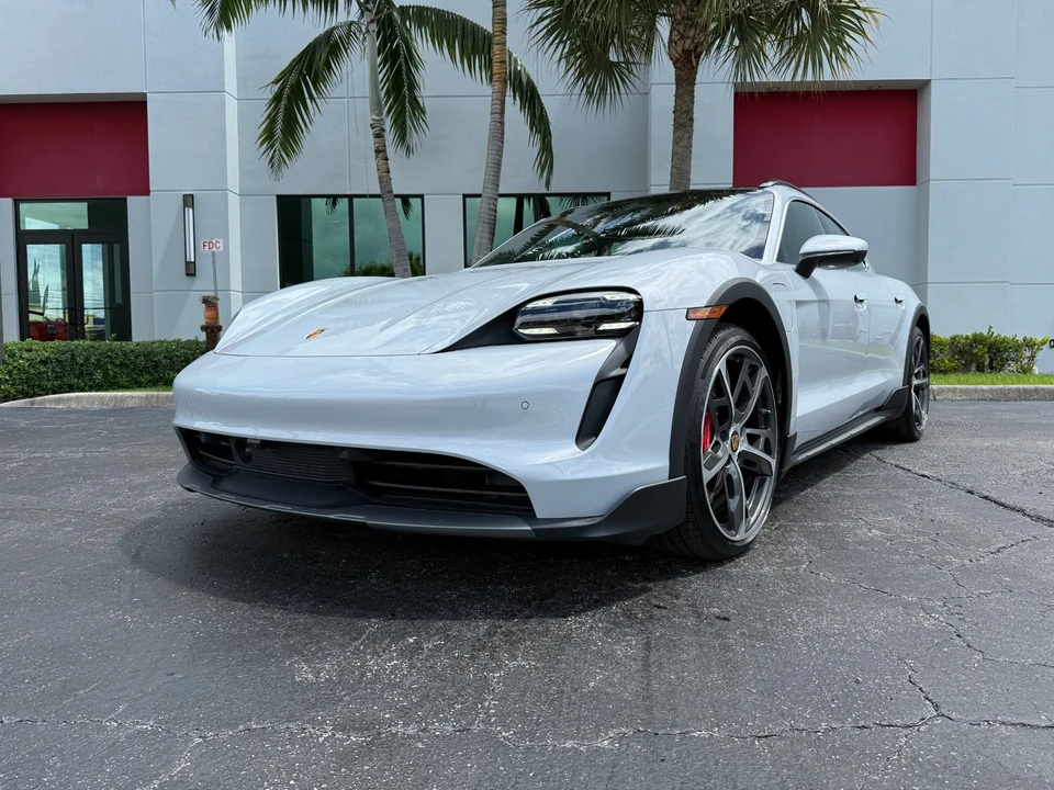 2024 Porsche Taycan 4S - Image 6 of 21