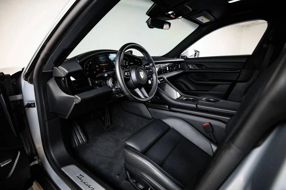 2024 Porsche Taycan 4S - Image 4 of 5
