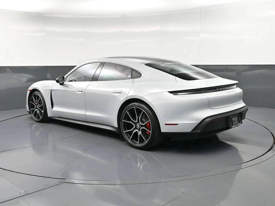 2024 Porsche Taycan 4S - Image 3 of 5