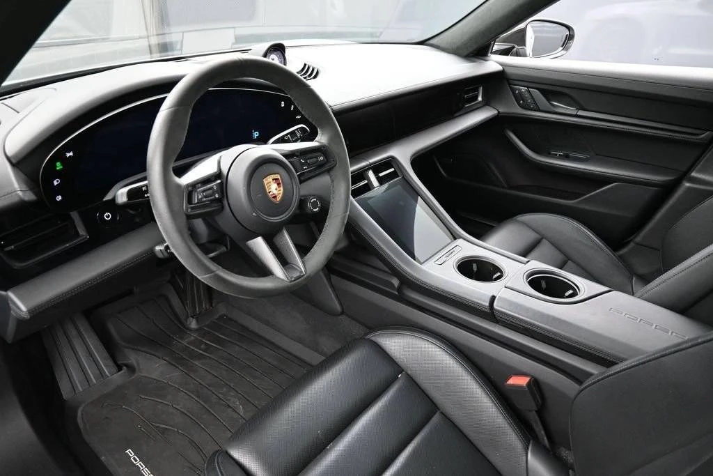 2024 Porsche Taycan 4S - Image 4 of 5