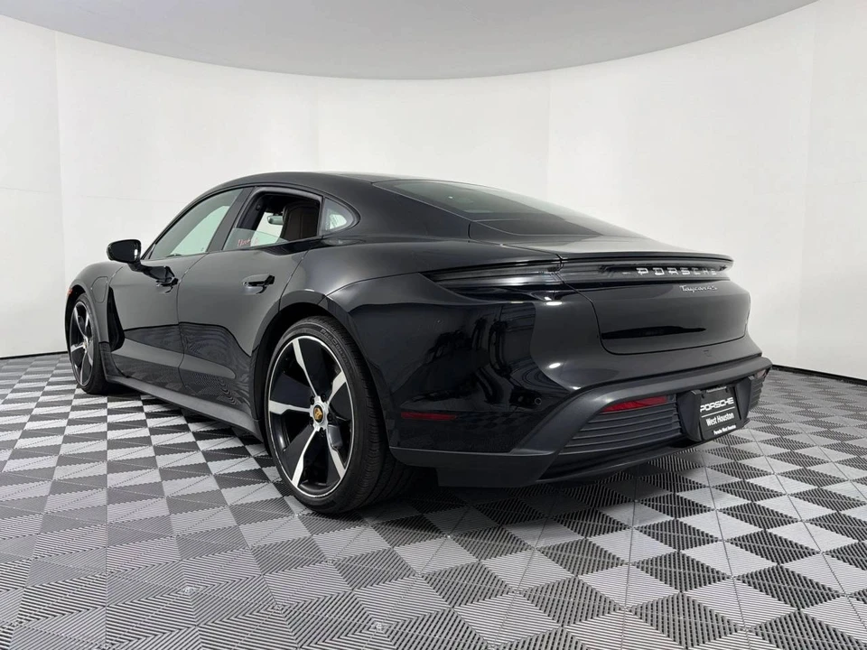 2024 Porsche Taycan 4S - Image 3 of 5