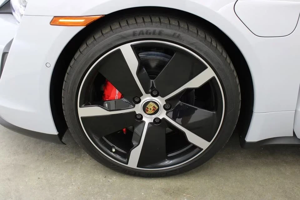 2024 Porsche Taycan 4S - Image 8 of 15