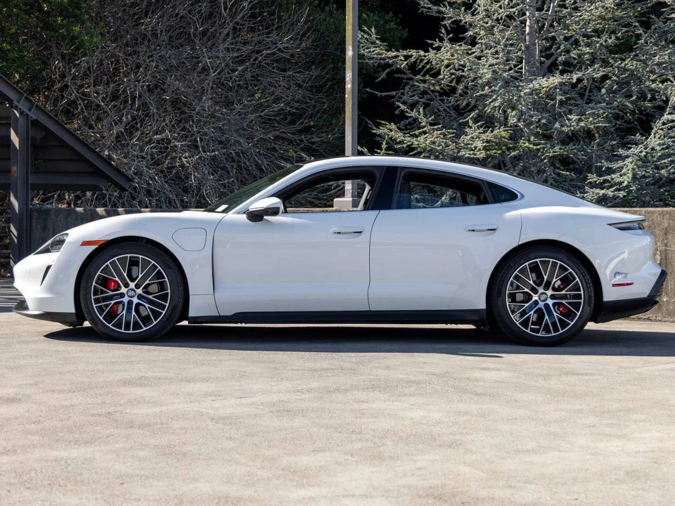 2024 Porsche Taycan 4S - Image 2 of 4