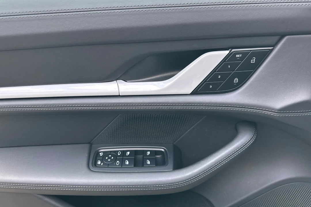 2024 Porsche Taycan 4S - Image 12 of 21