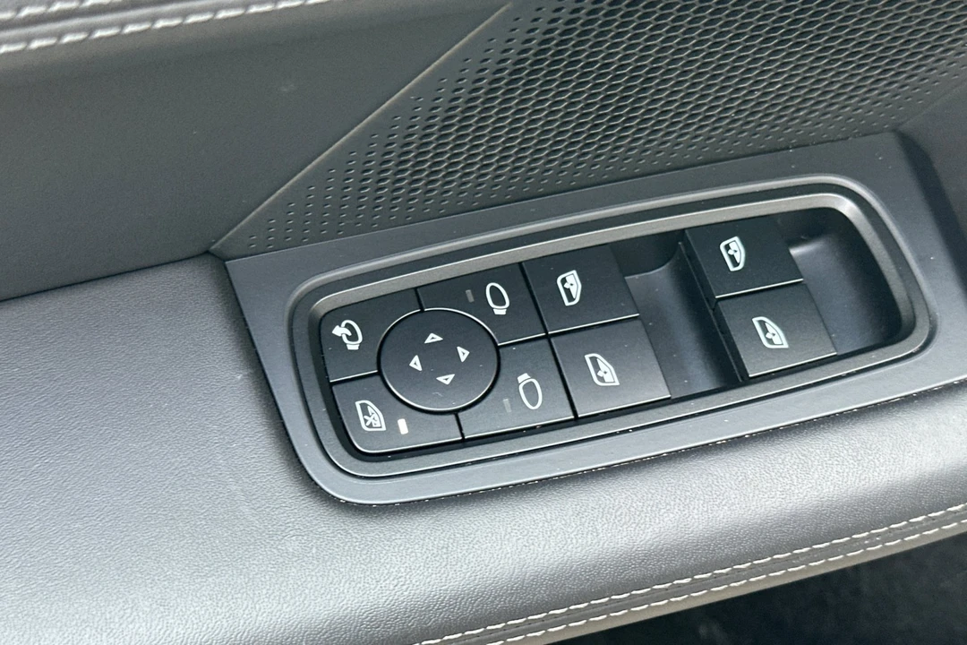2024 Porsche Taycan 4S - Image 13 of 21
