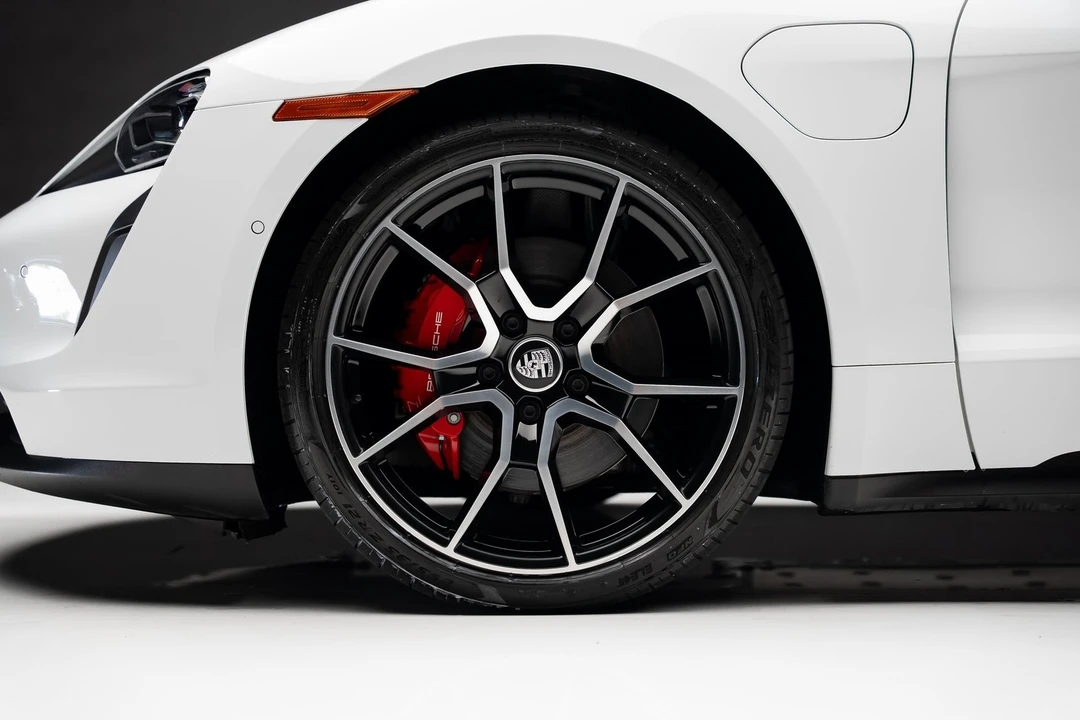 2024 Porsche Taycan 4S - Image 19 of 21