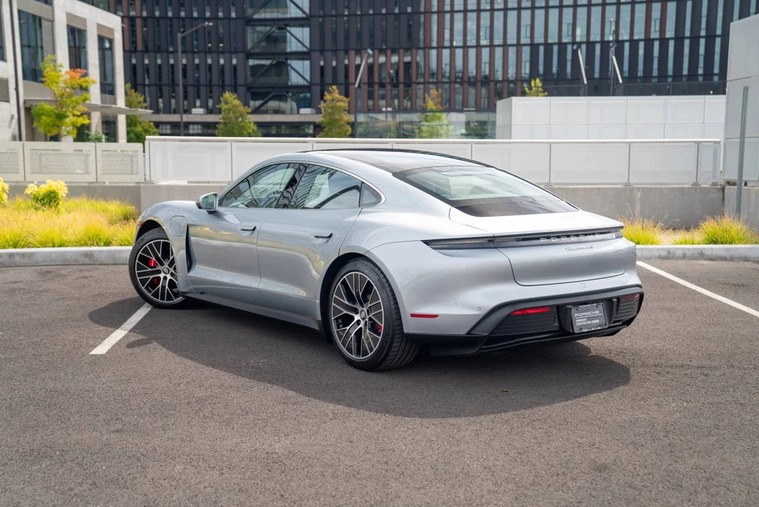 2024 Porsche Taycan 4S - Image 3 of 4