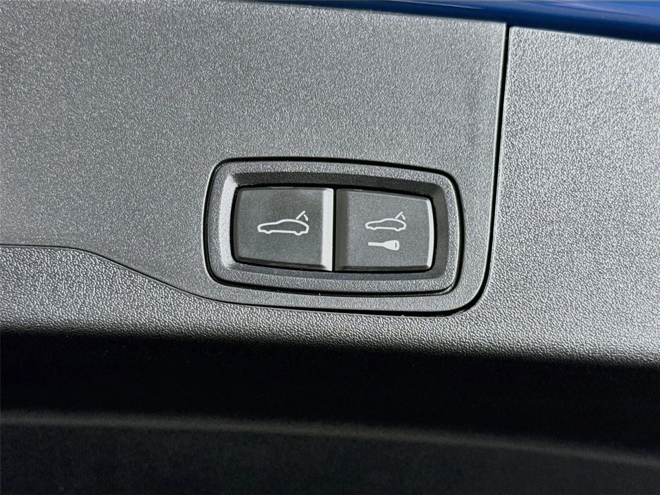 2024 Porsche Taycan 4S - Image 23 of 31