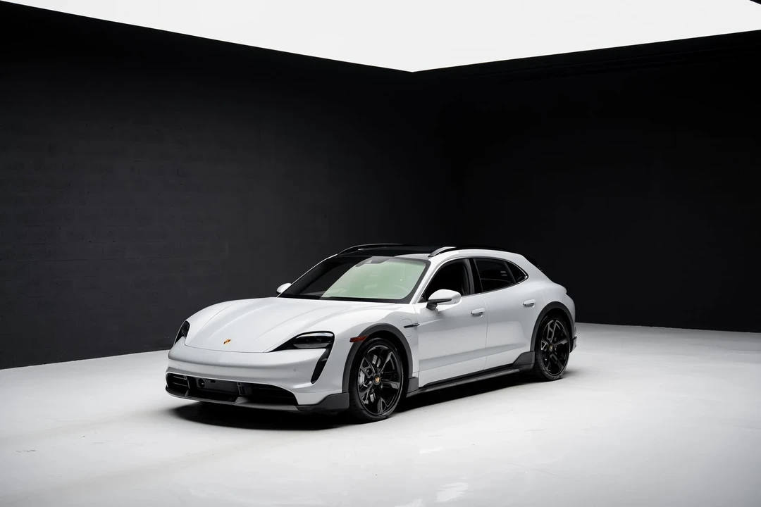 2024 Porsche Taycan Turbo - Image 4 of 12