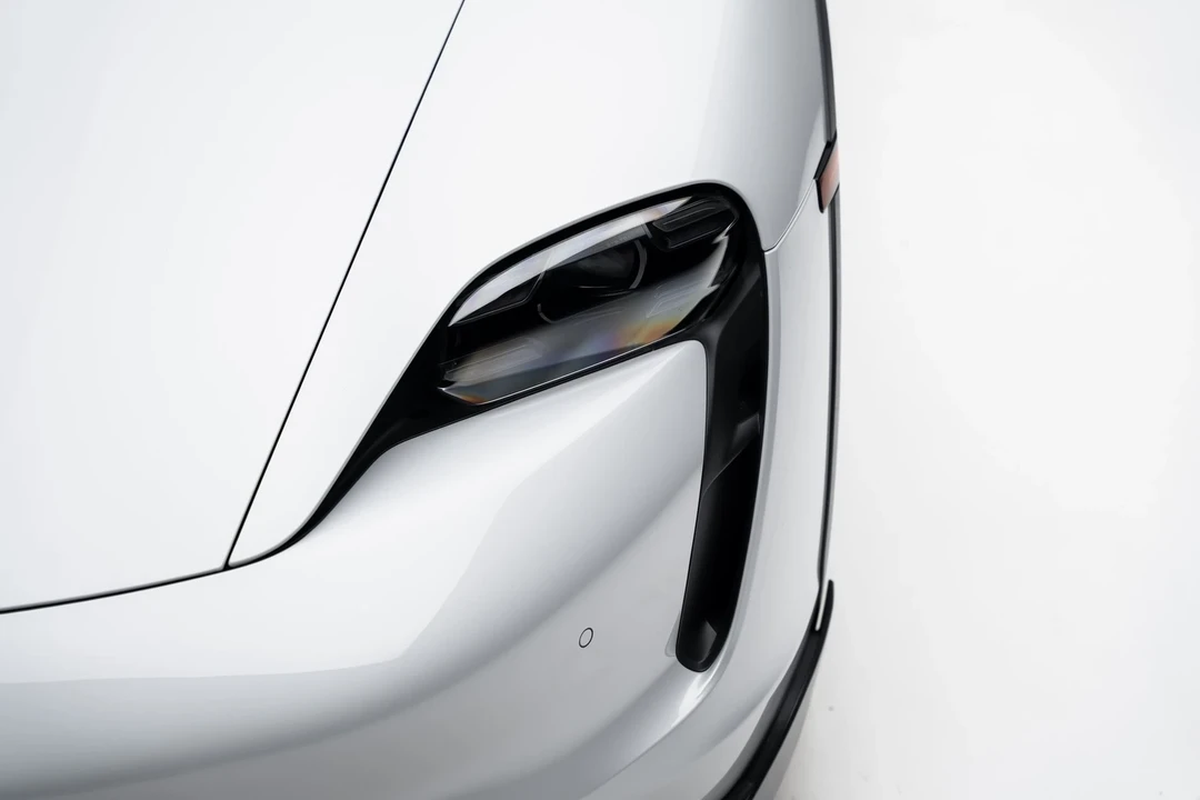 2024 Porsche Taycan Turbo - Image 9 of 12
