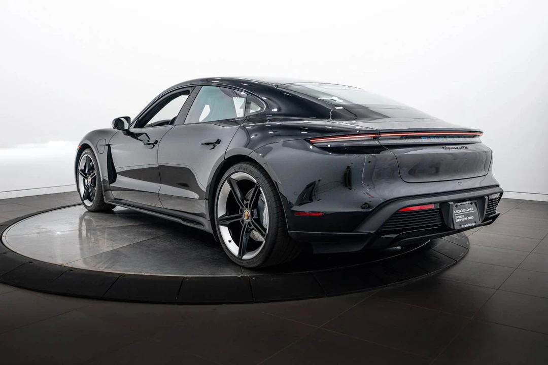 2024 Porsche Taycan GTS - Image 3 of 5
