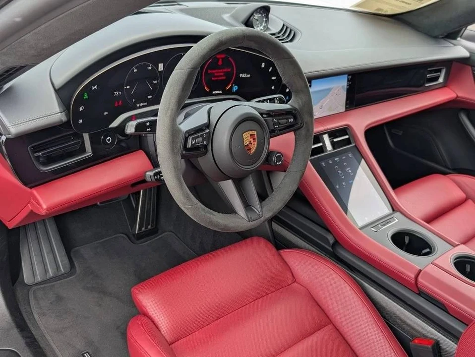 2024 Porsche Taycan GTS - Image 4 of 5